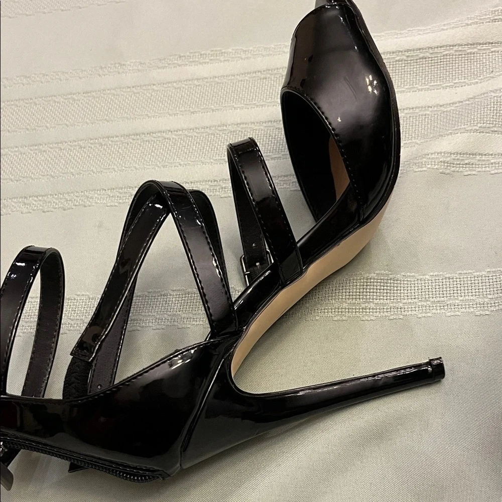Shoe Dazzle Glossy Black Strappy Heels Size 6.5